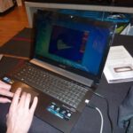 3D voet op de monitor