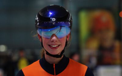 Schaatshelm voor Maud geen overbodige luxe!